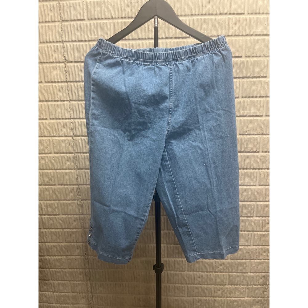 JMS Just My Size by Hanes Denim Capri Pants Light Wash Rhinestone Plus Size 0X